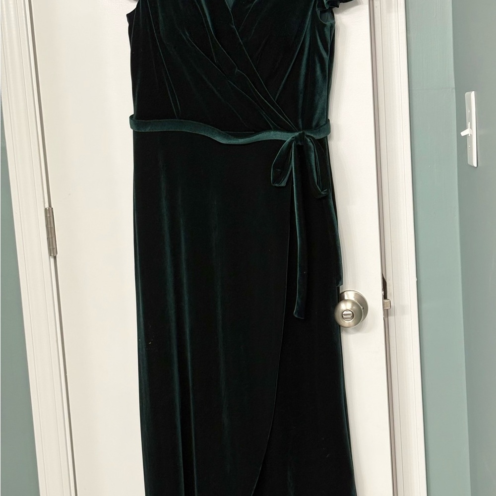 Velvet Dress in Dark Green